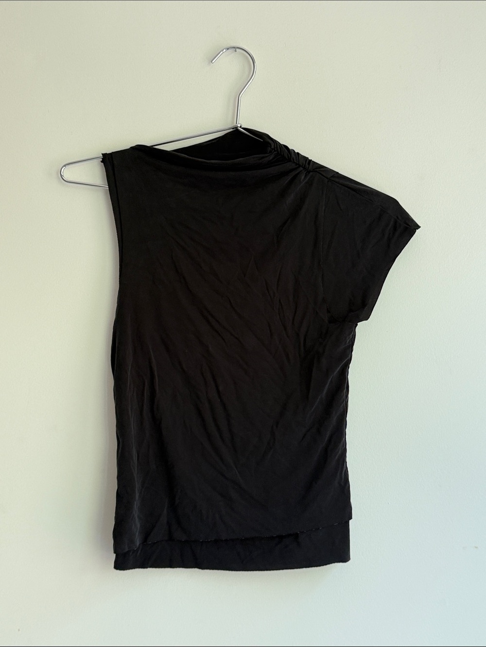 Paloma Wool Navy One-Shoulder Tee